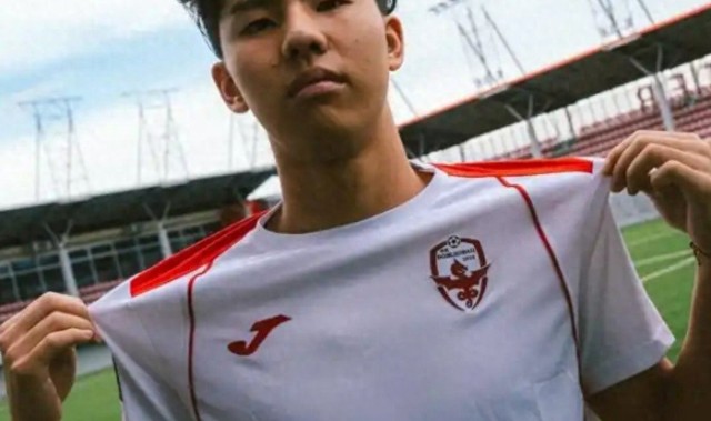 开云棋牌下载-英超青训再添中国锋线！18岁张家鸣身披9号，先外租后回归|伯恩利|塞尔维亚|U21|徐彬|梯队_新浪体育_新浪新闻